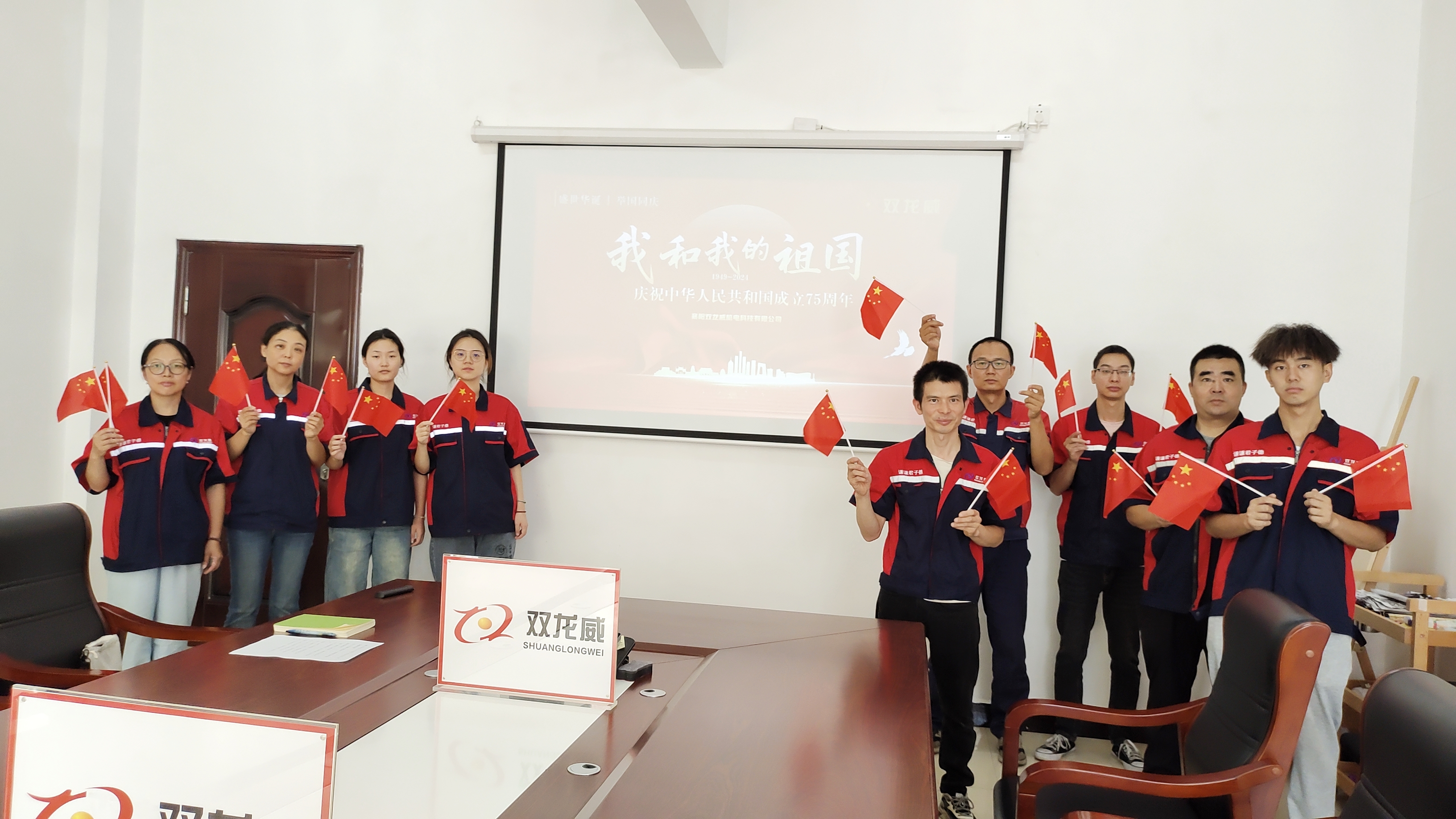 a0e1e1912bbfcdea8b83b105521ba6c.jpg